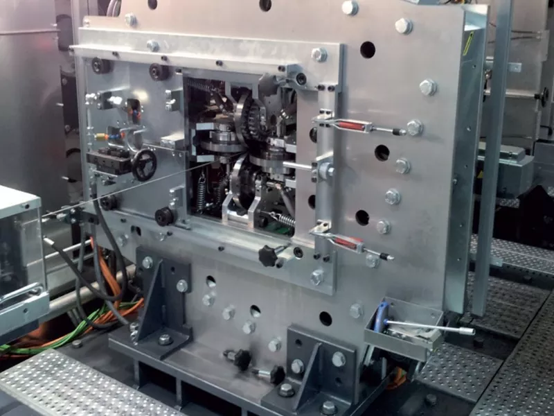 באילו תעשיות משתמשים במכונת גלגול פרופיל